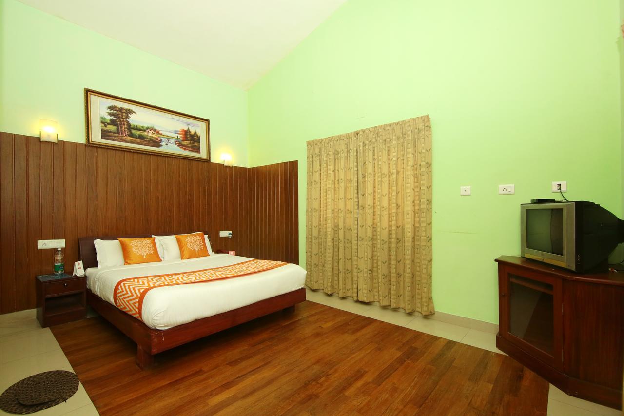 Oyo 4651 Woodpecker Resort Мунар Екстериор снимка