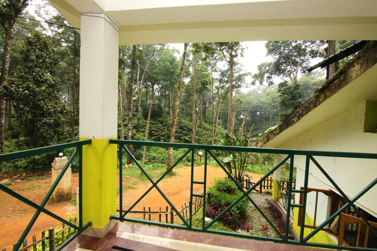 Oyo 4651 Woodpecker Resort Мунар Екстериор снимка