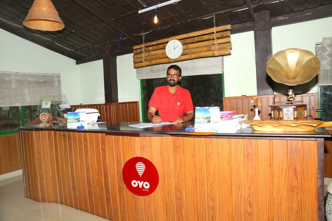 Oyo 4651 Woodpecker Resort Мунар Екстериор снимка