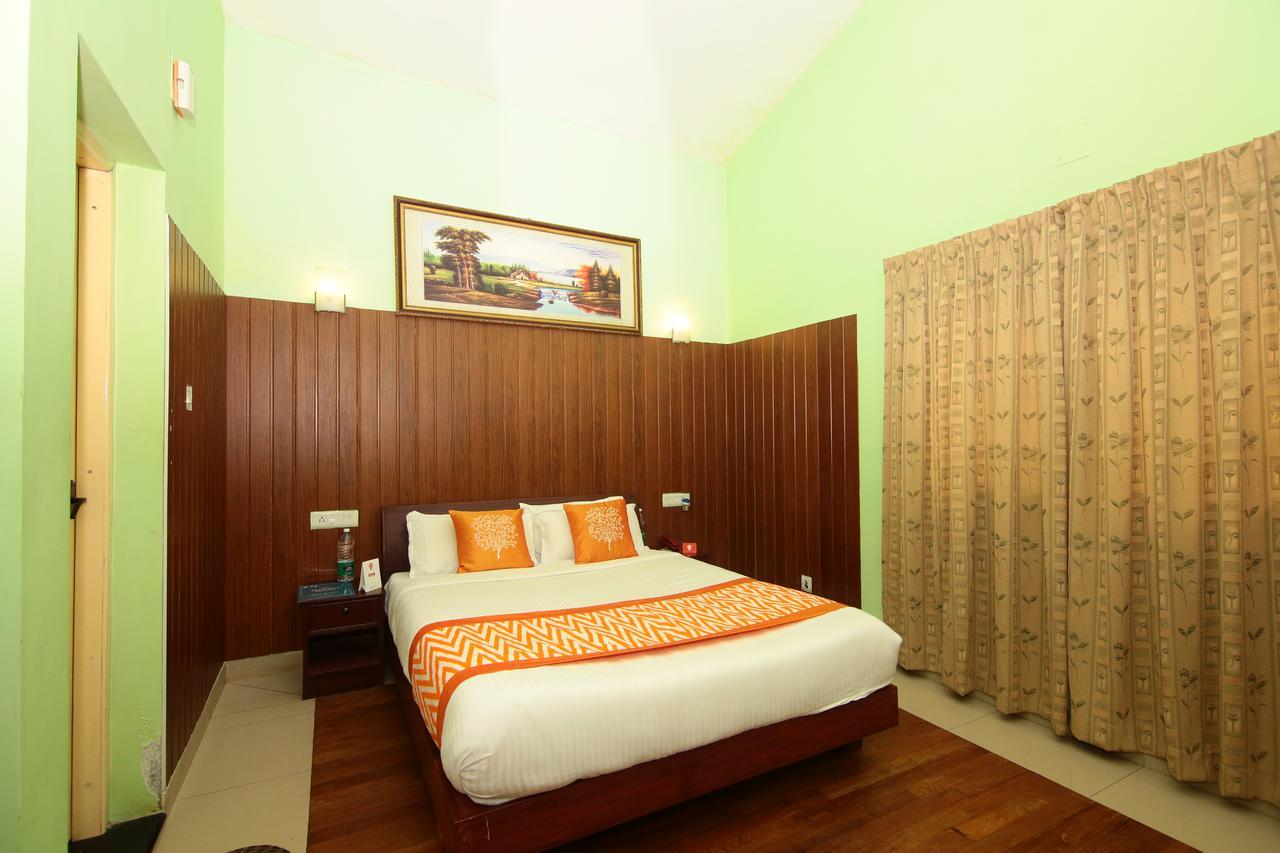 Oyo 4651 Woodpecker Resort Мунар Екстериор снимка